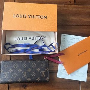 Louis Vuitton Adele Wallet. **SOLD**